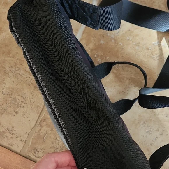 The North Face black womans belt bag - Picture 9 of 10